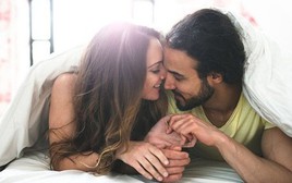 Đây là thời điểm đời sống chăn gối bắt đầu có những thay đổi đáng kể: Chuyên gia chỉ cách khắc phục