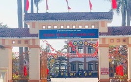 Quảng Trị: Tạm đình chỉ một hiệu trưởng vì nghi vấn "chạy" hợp đồng giáo viên