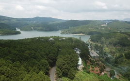 Lâm Đồng: Phát hiện thi thể nam giới có nhiều hình xăm gần hồ Tuyền Lâm