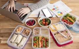 Đừng để hộp cơm trưa thành nguy cơ sức khỏe: Đây là những điều dân văn phòng nên lưu ý