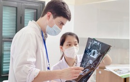 Sinh viên Oxford, Heidelberg sang Việt Nam học ca bệnh 'chỉ có trong y văn'