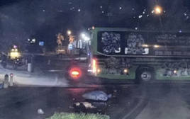 Xe khách tông xe máy, 2 người tử vong tại chỗ