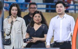 Động thái lạ của Đỗ Mỹ Linh trong sinh nhật mẹ chồng