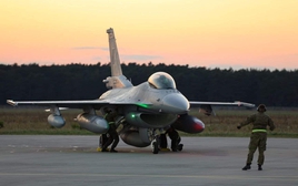 Tại sao Mỹ đã giảm giá F-16 đến 50% mà vẫn bị một đồng minh hủy mua ngay sát giờ ký?