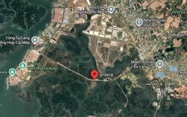 Phát hiện người cha tử vong trong lán, con trai bị thương nằm gục bên đường