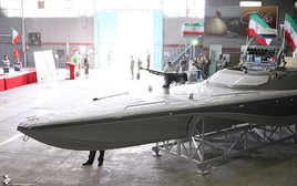 Hàng trăm tàu chiến của Hải quân Iran đủ sức 'xé tan' eo biển Hormuz