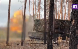 Công bố video xe tăng T-90M Nga phá hủy cứ điểm Ukraine hướng Krasnolimansky   
