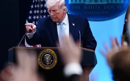 Ông Donald Trump lại ra tối hậu thư 3-5 ngày cho Iran