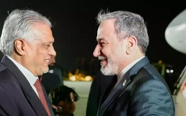 Vì sao Ngoại trưởng Iran và giới chức Pakistan đàm phán vào nửa đêm?