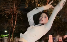 Nhảy nhót "ố dề" giữa phố, hot girl hút hơn 60 triệu view với loạt video "độc lạ" không giống ai