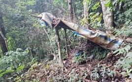 Hiện trường nơi phát hiện bộ xương người trong vườn quốc gia, hé lộ dòng chữ ghi trên áo