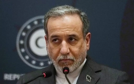 Mỹ chuẩn bị đến Pakistan để đàm phán, Iran rời đi vào phút chót