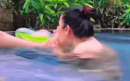 Hoa hậu Phương Lê hôn chân Vũ Luân gây chú ý