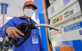 Từ hôm nay, người dân Việt Nam sẽ chứng kiến một thay đổi lớn gì về xăng dầu?