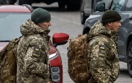 Người Ukraine bị Mỹ trục xuất được chuyển thẳng tới trung tâm huấn luyện: “Chưa kịp về thăm bố mẹ”