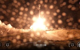 Đúng 18h02’, sản phẩm Make in Vietnam thành công phóng lên quỹ đạo tại Mỹ, trực tiếp liên lạc với Hà Nội