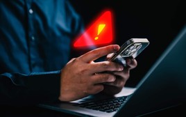 Công an cảnh báo: Lập tức ngắt kết nối mạng, khôi phục cài đặt gốc và đổi mật khẩu ngân hàng, Zalo trên thiết bị sạch khác khi cài phải ứng dụng này