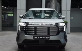 Loạt xe 7 chỗ 'đua nhau' giảm giá