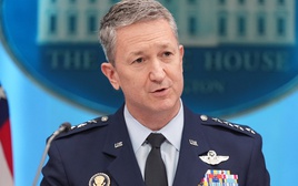 Chiến thuật nghi binh quy mô lớn giải cứu phi công Mỹ rơi tại Iran