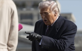 Ông Trump xem xét nối lại hoạt động quân sự quy mô lớn, thưởng 15 triệu USD để có thông tin này về Iran