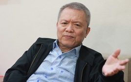 GS Lê Ngọc Thành: “Bác sĩ không thể chỉ học trong lớp rồi bước thẳng lên bàn mổ”
