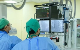 Rượu bia và hiểm họa nhồi máu cơ tim ở người trẻ