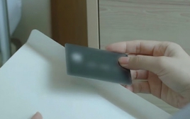Vừa cưới xong chồng đã tự nguyện nộp hết thẻ lương cho vợ, tình cờ lục ví anh tôi mới ngã ngửa trước sự "cao tay" toan tính