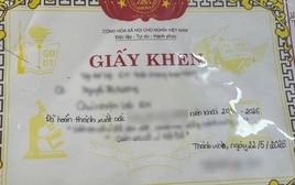 Tờ giấy khen cuối năm đang khiến gần 7000 người xúc động lúc này: Nếu tôi nhận được, nhất định sẽ bật khóc!