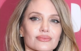 Brad Pitt giành lại lợi thế từ Angelina Jolie