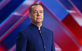 Ông Medvedev cảnh báo sẽ có thêm nhiều UAV xâm nhập châu Âu