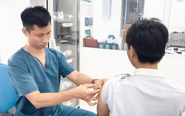 Nắng nóng gia tăng chó mèo cắn người, nhiều ca gặp nguy hiểm vì chậm tiêm phòng dại