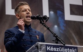 Tân Thủ tướng Magyar: Hungary sẽ không gửi vũ khí cho Ukraine