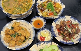 Tâm sự khó tin của cô vợ mỗi tháng được chồng đưa 100 triệu, "nếu cần có thể đưa thêm"