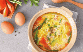 Nấu canh trứng cà chua mà thêm một bước "áp chảo" này, nước canh đặc sánh ngon ngậy như súp nhà hàng