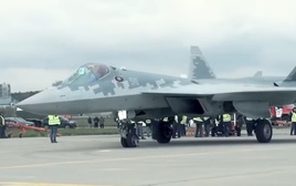 Sự thực UAV cảm tử Ukraine vượt 1.700km phá hủy Su-57 ngay tại sân bay