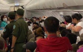 Hành khách bị yêu cầu rời khỏi máy bay, phạt 8,5 triệu vì một hành động