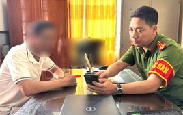 Chuyển khoản 30.000 đồng cho shipper, người đàn ông liền nhận thông báo: "Tài khoản ngân hàng sẽ tự động trừ 3,5 triệu đồng/tháng"