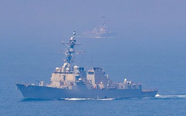 Chiến sự Trung Đông 8-5: Mỹ - Iran "hơn thua" về 3 tàu chiến, tàu Nhật - Hàn vượt qua Hormuz