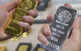 Nhiều chuyên gia dự báo giá vàng, bạc sẽ lập đỉnh mới