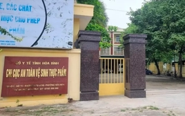 Cựu Chi cục trưởng Chi cục An toàn vệ sinh thực phẩm tỉnh Hòa Bình cũ nhận hối lộ 2,2 tỷ đồng