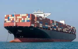 Rộ tin quân đội Mỹ bí mật dẫn đường cho tàu thuyền đi qua eo biển Hormuz