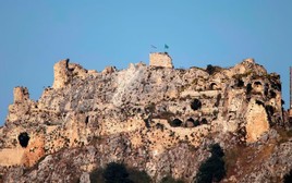 Hezbollah gặp nguy khi Israel chiếm được pháo đài Beaufort ở miền Nam Lebanon