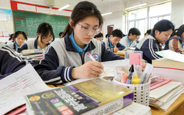 Sự khốc liệt của Cao khảo: Nữ sinh Trung Quốc uống thuốc tránh thai mong trì hoãn kinh nguyệt để tập trung thi đại học
