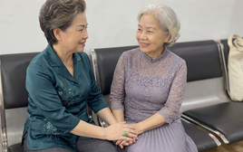 Em chồng mới ra trường lương 50 triệu/tháng, mẹ chồng tự hào khoe khắp nơi nhưng tôi biết sự thật đằng sau