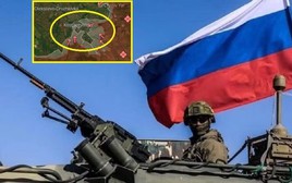 Ukraine bất lực, 26 lá cờ Nga treo trong thành phố Kostiantynivka