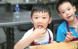 Đừng chỉ nhìn vào điểm số, trong 10 năm tới, đây là 6 loại trí thông minh mà đứa trẻ nào cũng cần có