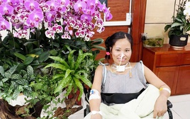 1 người mẹ ngừng tim, sốc mất máu nặng sau sinh được các bác sĩ Bạch Mai cứu sống: "Nơi ấy cho em được về ôm đứa con bé nhỏ trong vòng tay"