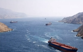 Tình báo Mỹ cảnh báo Iran có thể đóng cửa eo biển Hormuz bất cứ lúc nào