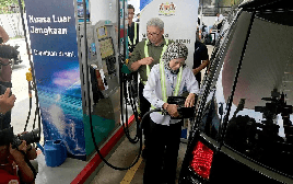 Tận dụng ‘của nhà trồng được’, quốc gia Đông Nam Á pha trộn một thứ với dầu diesel để tiết kiệm hàng triệu thùng dầu nhập khẩu