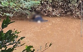 Ai biết danh tính thi thể nam dưới sông Cần Lê, liên hệ ngay SĐT Công an